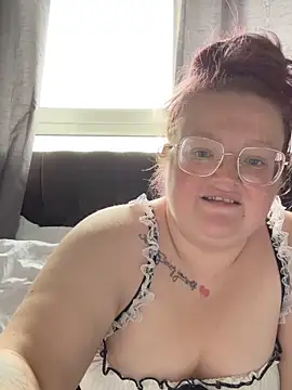 Snapshot of AmberBliss-X chatting on October 13, 2025, 10:50 am AmberBliss-X online show from October 13, 2025, 10:50 am