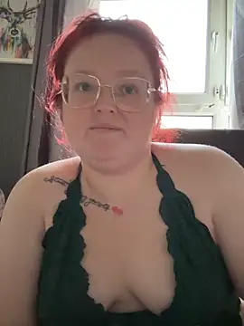 Snapshot of AmberBliss-X chatting on November 2, 2025, 3:39 pm AmberBliss-X online show from November 2, 2025, 3:39 pm