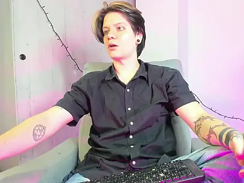 Snapshot of Jerry_Cole chatting on December 2, 2025, 10:33 pm Jerry Cole online show from December 2, 2025, 10:33 pm