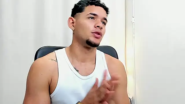 Snapshot of XBOY_FANTASYX chatting on October 3, 2025, 3:13 pm XBOY FANTASYX online show from October 3, 2025, 3:13 pm