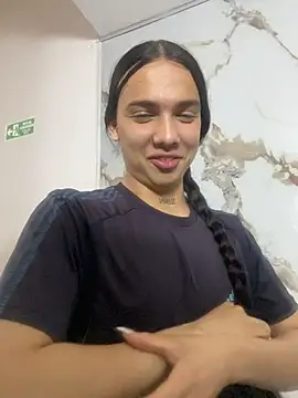 Snapshot of Almaazz chatting on May 2, 2026, 4:56 pm Almaazz online show from May 2, 2026, 4:56 pm