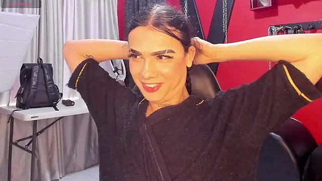 Snapshot of Almaazz chatting on May 8, 2026, 8:23 pm Almaazz online show from May 8, 2026, 8:23 pm