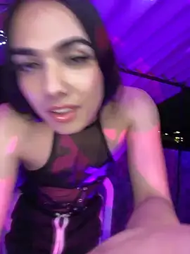 Snapshot of Almaazz chatting on April 25, 2026, 12:46 am Almaazz online show from April 25, 2026, 12:46 am
