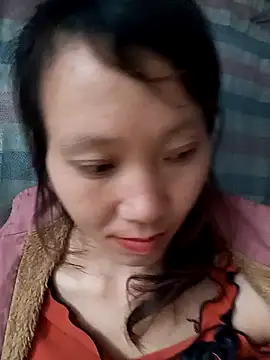 bonnie-00 online show from November 6, 2025, 6:28 am