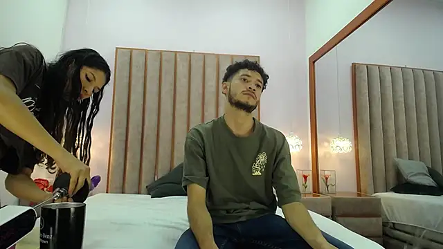 EthanCollen online show from October 19, 2025, 11:07 pm