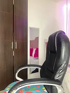 Snapshot of BunnyGlow50 chatting on December 17, 2025, 7:30 pm BunnyGlow50 online show from December 17, 2025, 7:30 pm