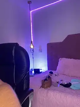 Snapshot of BunnyGlow50 chatting on November 15, 2025, 3:21 am BunnyGlow50 online show from November 15, 2025, 3:21 am