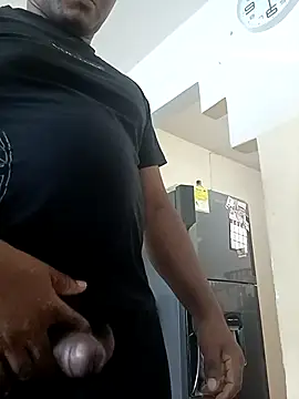 Elsuave28 online show from December 14, 2025, 3:28 pm