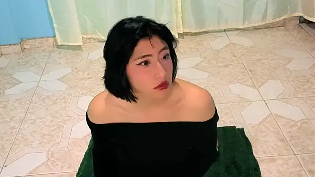 Sullyoonn online show from November 27, 2025, 12:00 am