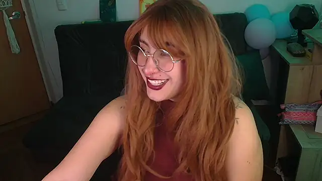 Miacatsito3 online show from December 3, 2025, 12:12 am