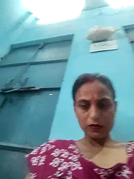 Hot-Jiyaa online show from October 8, 2025, 2:13 am
