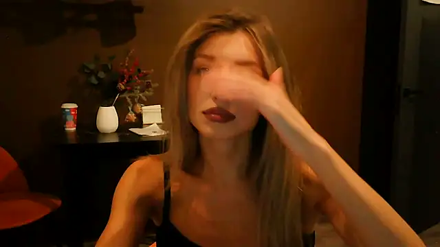 Miralyn online show from October 3, 2025, 5:36 pm