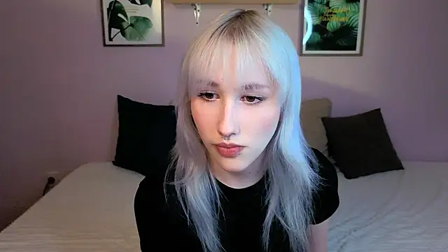 evlica online show from April 11, 2026, 2:21 pm