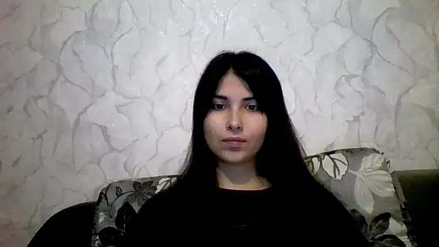 Marina Edwards online show from October 12, 2025, 5:36 pm