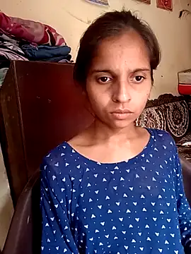 Snapshot of Saloni-Gupta chatting on October 22, 2025, 7:08 am Saloni-Gupta online show from October 22, 2025, 7:08 am