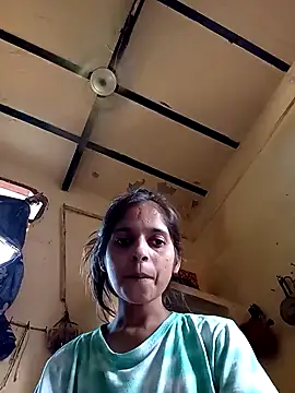 Snapshot of Saloni-Gupta chatting on September 26, 2025, 11:28 am Saloni-Gupta online show from September 26, 2025, 11:28 am