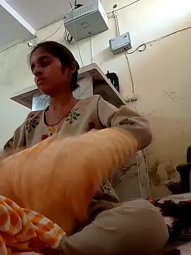 Snapshot of Saloni-Gupta chatting on September 20, 2025, 6:51 am Saloni-Gupta online show from September 20, 2025, 6:51 am