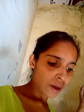 Snapshot of Saloni-Gupta chatting on September 23, 2025, 6:42 am Saloni-Gupta online show from September 23, 2025, 6:42 am