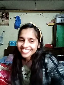 Snapshot of Saloni-Gupta chatting on December 22, 2025, 10:59 am Saloni-Gupta online show from December 22, 2025, 10:59 am
