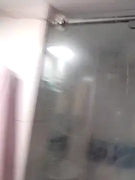 LaraCaliente online show from April 14, 2026, 2:11 pm