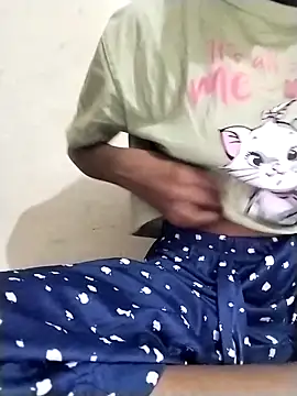 Snapshot of Rapunzal chatting on October 3, 2025, 6:42 pm Rapunzal online show from October 3, 2025, 6:42 pm
