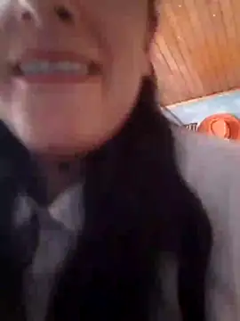 Snapshot of Neujuuken chatting on October 21, 2025, 9:14 pm Neujuuken online show from October 21, 2025, 9:14 pm