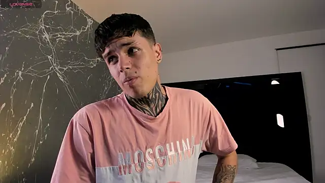 Snapshot of Declan-Fox chatting on October 20, 2025, 4:14 am Declan-Fox online show from October 20, 2025, 4:14 am