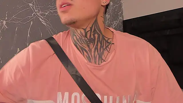 Snapshot of Declan-Fox chatting on November 19, 2025, 4:34 am Declan-Fox online show from November 19, 2025, 4:34 am