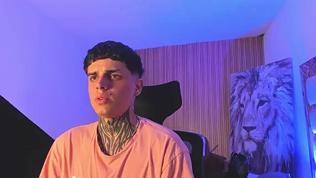 Snapshot of Declan-Fox chatting on November 26, 2025, 4:45 am Declan-Fox online show from November 26, 2025, 4:45 am