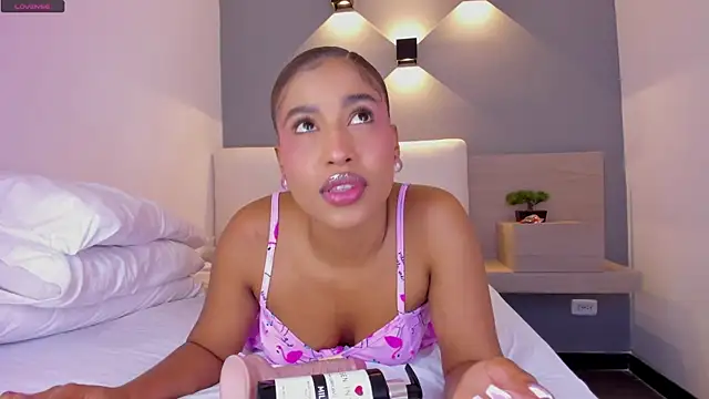 selena monroy online show from November 16, 2025, 9:25 am