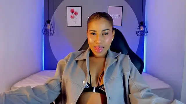 selena monroy online show from October 8, 2025, 11:23 am