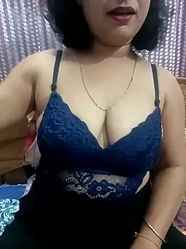 Snapshot of Deliciouskimi chatting on December 19, 2025, 12:29 pm Deliciouskimi online show from December 19, 2025, 12:29 pm