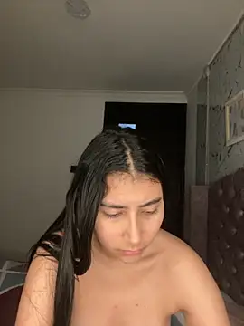 Snapshot of Isabella_Montoya chatting on October 9, 2025, 1:11 pm Isabella Montoya online show from October 9, 2025, 1:11 pm