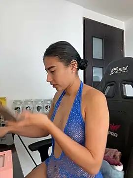 Snapshot of Isabella_Montoya chatting on September 25, 2025, 2:23 pm Isabella Montoya online show from September 25, 2025, 2:23 pm