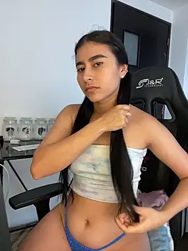 Snapshot of Isabella_Montoya chatting on September 26, 2025, 12:01 pm Isabella Montoya online show from September 26, 2025, 12:01 pm