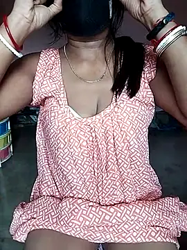 Snapshot of Bengalibeauty96 chatting on June 17, 2026, 12:43 am Bengalibeauty96 online show from June 17, 2026, 12:43 am