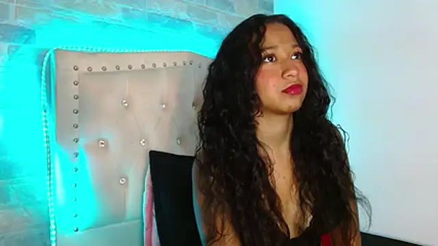 oliviarichard  online show from November 20, 2025, 3:02 pm