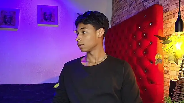 CoffeNaughty nom online show from December 3, 2025, 4:02 am