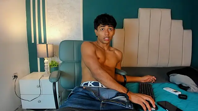 Jaycob Black1 online show from September 17, 2025, 12:18 pm