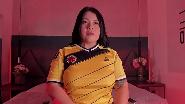 Amber Santana online show from July 4, 2026, 1:01 am