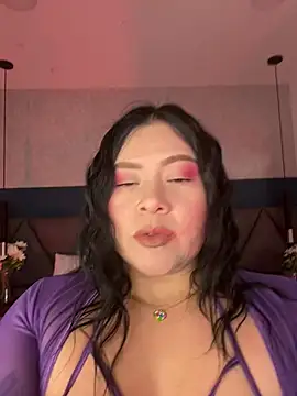 Amber Santana online show from August 1, 2026, 2:20 am