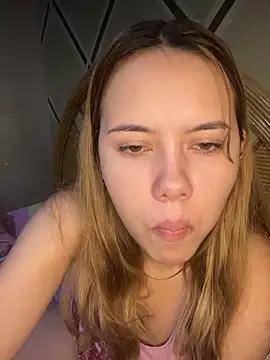 Snapshot of coupleyys chatting on February 20, 2026, 3:25 pm coupleyys online show from February 20, 2026, 3:25 pm