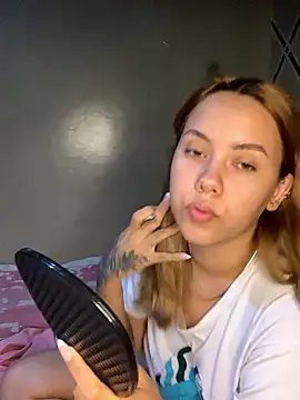 coupleyys online show from January 14, 2026, 5:38 pm