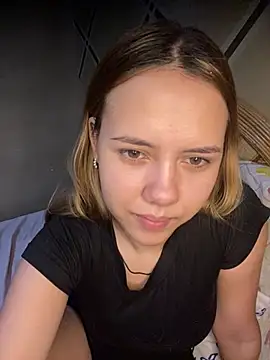 Snapshot of coupleyys chatting on February 11, 2026, 10:31 pm coupleyys online show from February 11, 2026, 10:31 pm