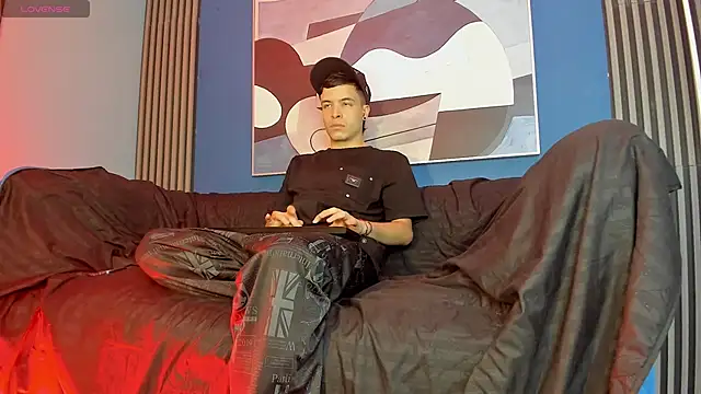 kevinn blue1 online show from October 20, 2025, 8:31 pm