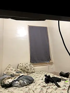 LeoPR00 online show from September 20, 2025, 10:37 pm