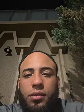 LeoPR00 online show from September 22, 2025, 12:05 am