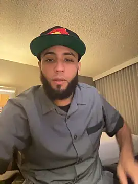 LeoPR00 online show from November 12, 2025, 11:19 pm