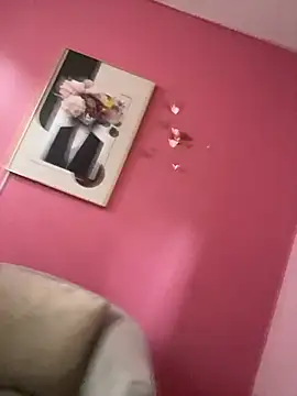 Snapshot of PrettyTiana_ chatting on December 4, 2025, 8:41 pm PrettyTiana online show from December 4, 2025, 8:41 pm