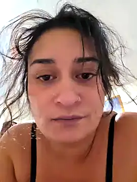 Snapshot of Trixtbang chatting on October 4, 2025, 1:18 am Trixtbang online show from October 4, 2025, 1:18 am